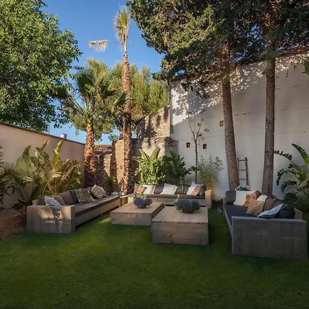 Villa Masia Victoria - Luxe Private Manor *